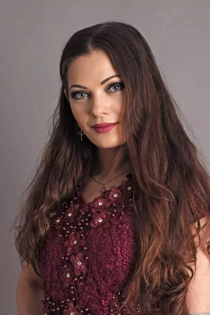 Anna Profile image 1